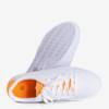 Białe damskie tenisówki z pomarańczowymi wstawkami Xandra - Obuwie