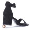 Czarne sandały na słupku Madeleine - Obuwie