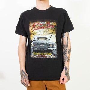 Czarny bawełniany męski t-shirt z nadrukiem samochodu - Odzież
