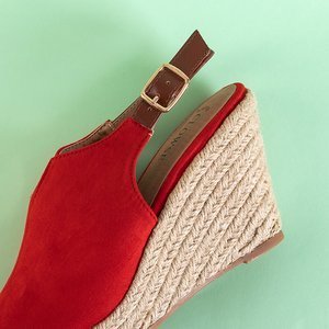 Czerwone damskie sandały na koturnie Clowse - Obuwie