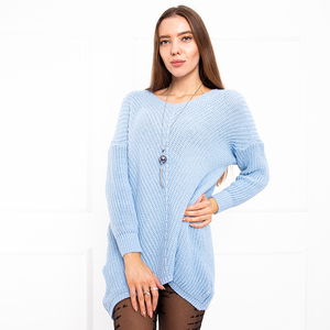 Niebieski sweter damski z naszyjnikiem - Odzież