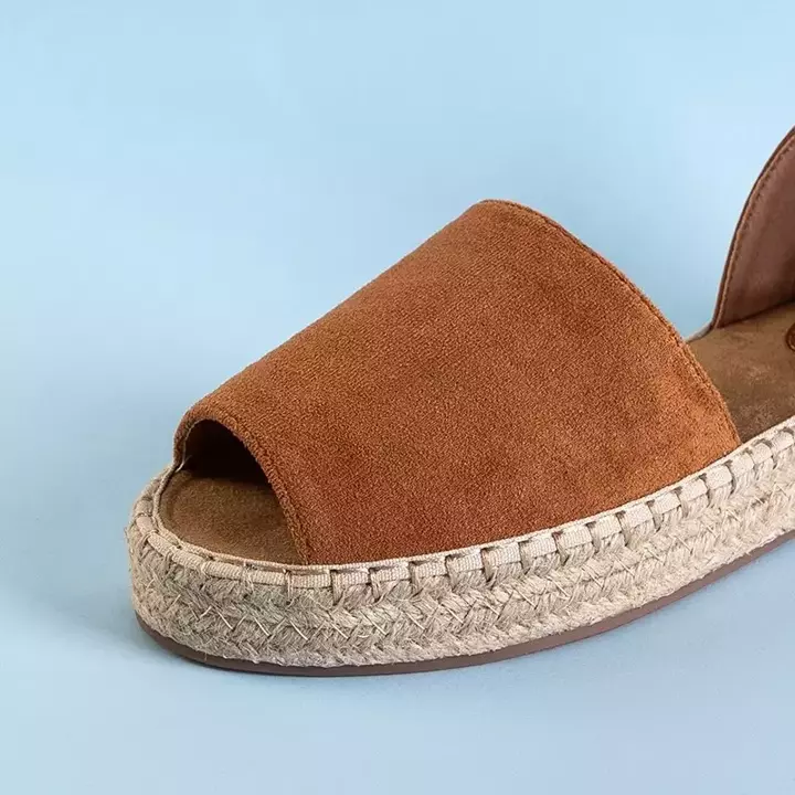 OUTLET Jasnobrązowe wiązane damskie sandały Alvina - Obuwie