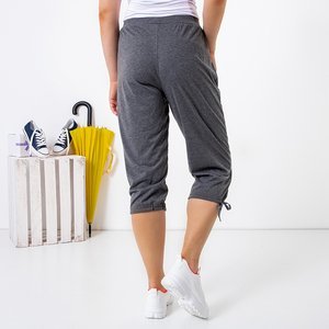 Szare damskie krótkie spodnie z kieszeniami PLUS SIZE - Odzież