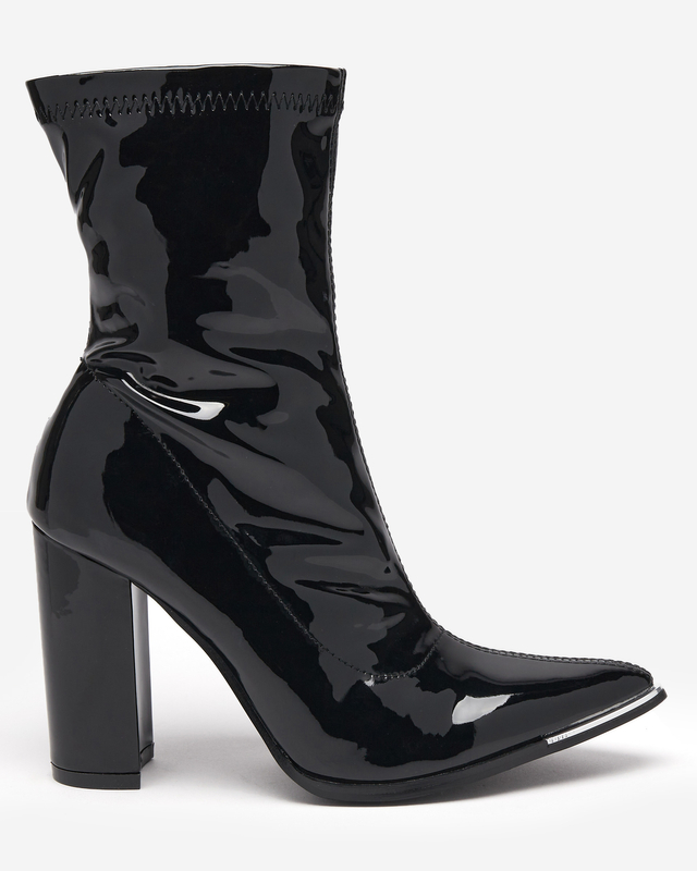 Жіночі чорні лаковані ботильйони на посту Рекіфа - Взуття