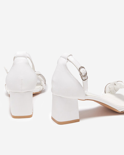 Білі жіночі босоніжки на пості Марієнка - Взуття