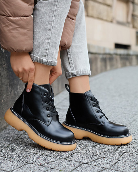 Чорні жіночі черевики Rafatt- Footwear