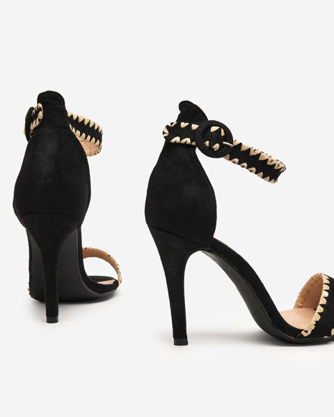 OUTLET Чорні жіночі босоніжки на високому каблуці Kemisooa - Взуття