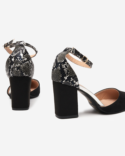 OUTLET Чорні жіночі сандалі на шпильці Krisco - Взуття