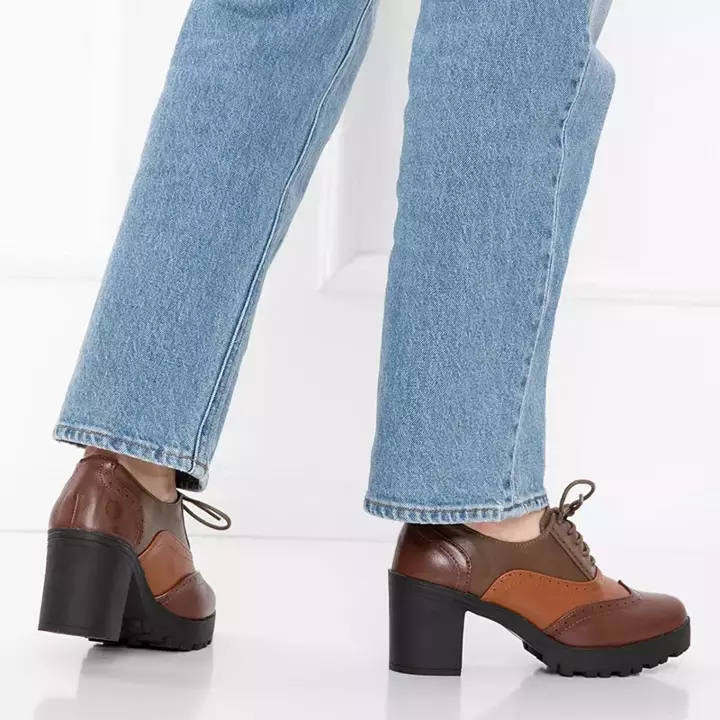 OUTLET Темно-коричневі жіночі туфлі на посту Tiarino - Взуття