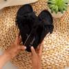 ВИХІД Чорні жіночі тапочки з бахромою Amassa - Взуття